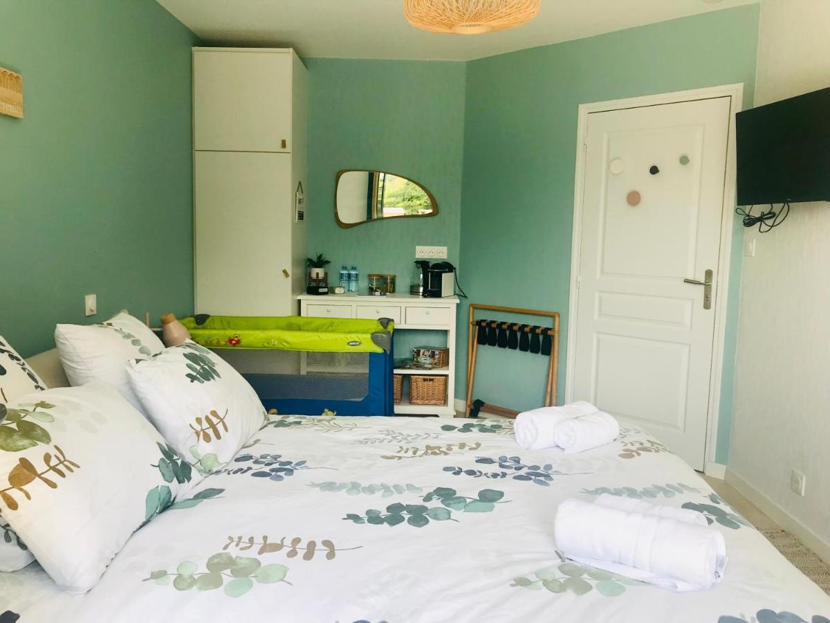 Au Petit Bonheur De Claire Et Jo Bed & Breakfast La Chapelle-Caro Dış mekan fotoğraf